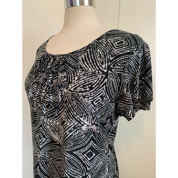 Abstract print Top Blouse Black White Gray short sleeve Size XL Mob Wife vibes - Picture 7 of 9